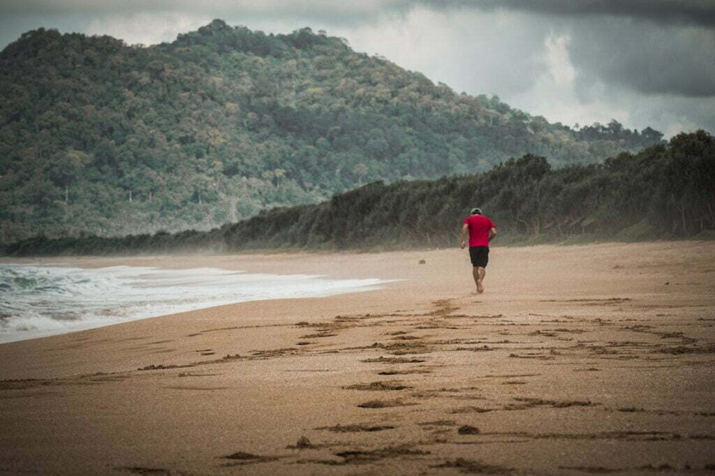 12-best-running-shirts-in-2023-stay-cool-dry-body-1